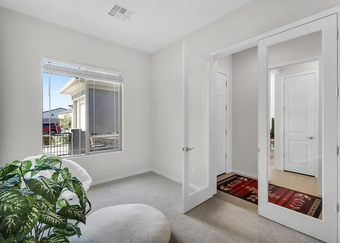 Desert Oasis I Private Ensuite And Family Friendly *